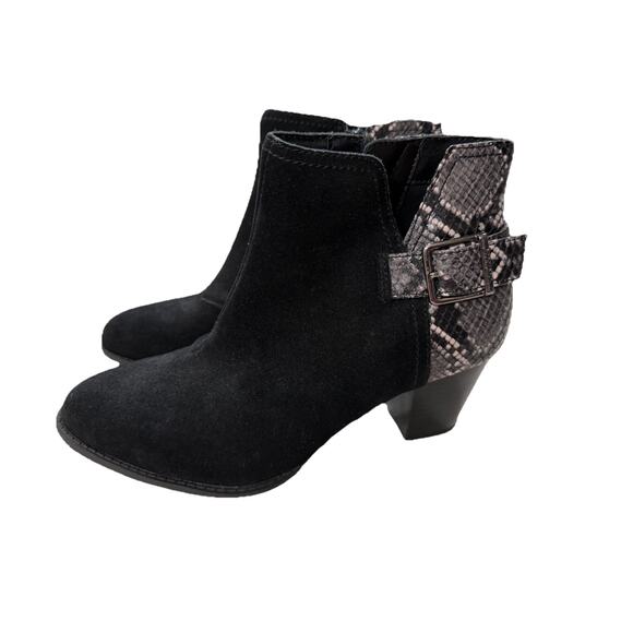 NWOB Vionic Naomi Women's Suede Snake-Print Water-Resistant Boots Black size 8 - Picture 3 of 9